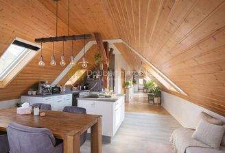 Küche und Esszimmer