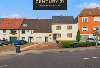 Ansicht Straßenseite – ruhige Wohnlage in Welschbach