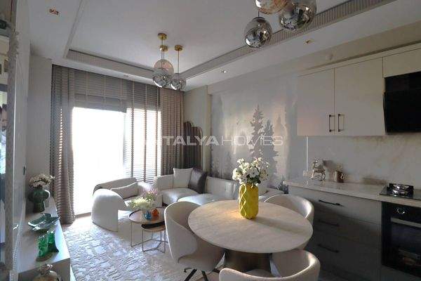 Modern Flats Rich Featured Complex Close to the Sea in Mersin