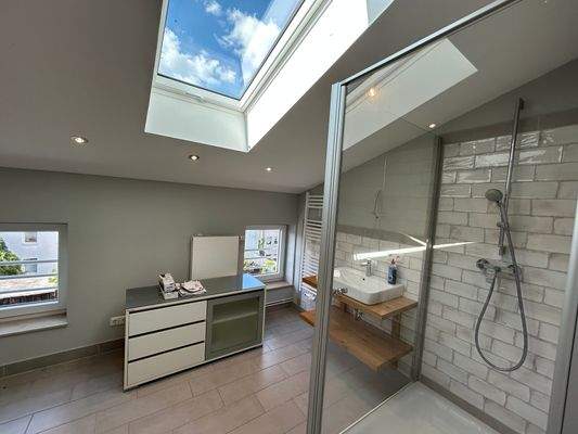 Vollbad mit schöner Aussicht