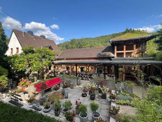 Hausansicht mit Anbau