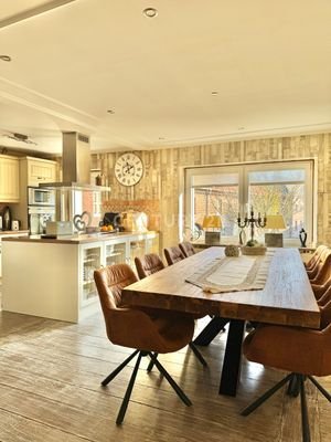 kochen und plaudern mit den Liebsten