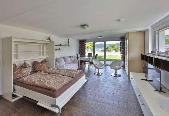 Schlafplatz mit Seeblick.jpg