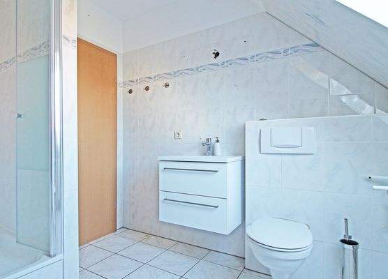 Vollbad im Dachgeschoss