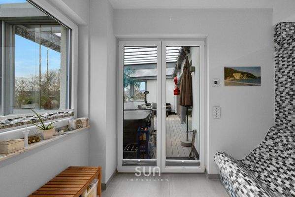 MASTERBAD MIT ZUGANG ZU WHIRLPOOL