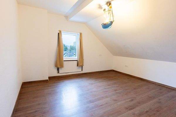 DG: Schlafen / Kind 3 / Büro / Gast