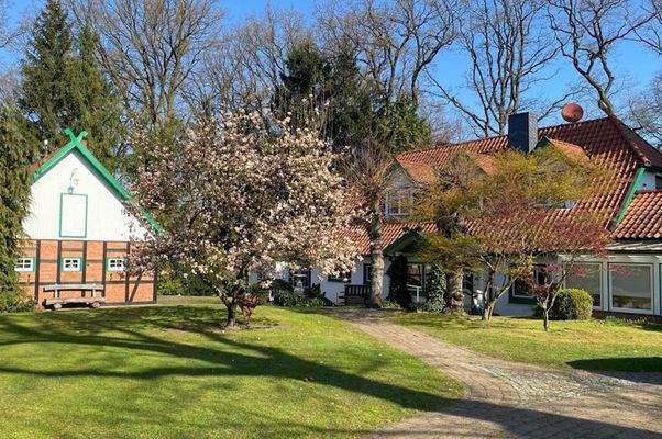 Ansicht mit Gästehaus