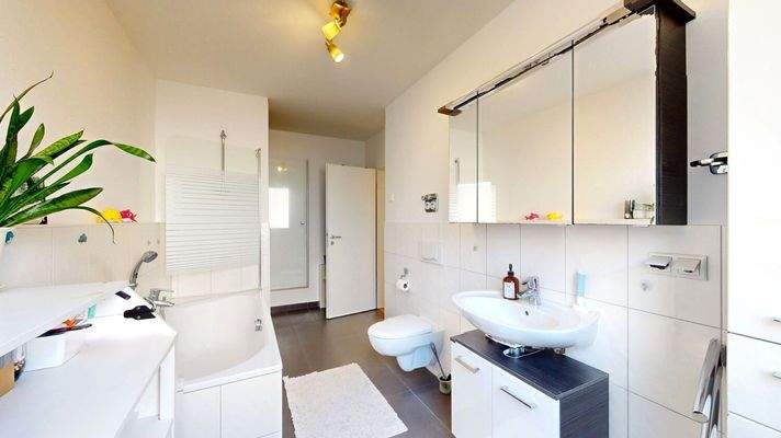 Badezimmer Ansicht II