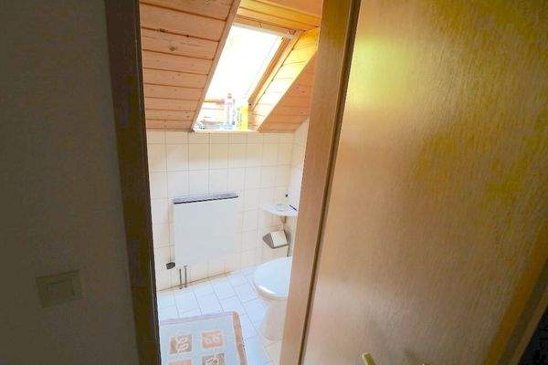 OG separates WC - mit Fenster