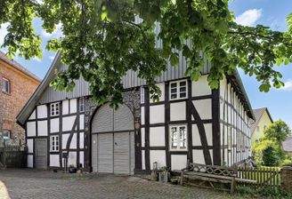 Außenansicht (Straßenseite)