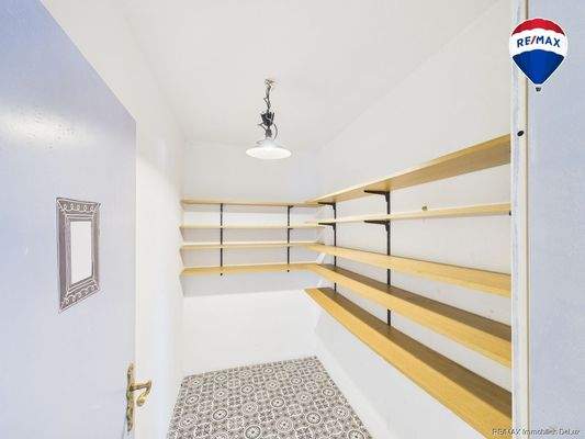 CAM01722G0-PR0044-STILL006