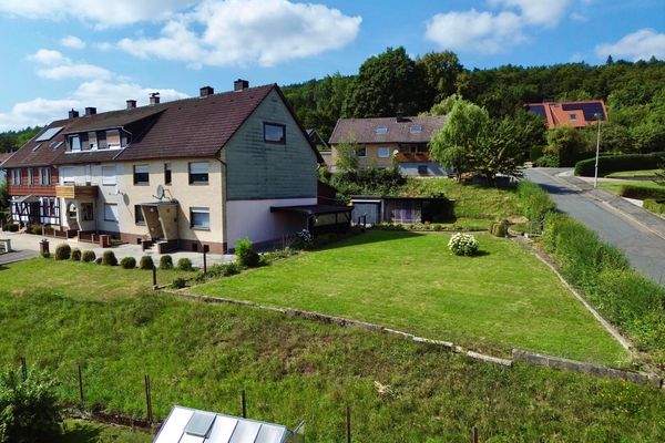 Ostansicht mit potenziellen Baugrundstück