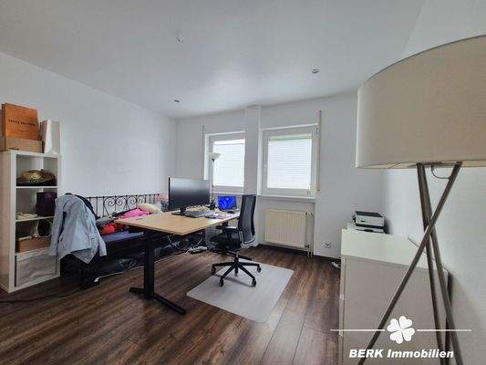 Kinderzimmer / Büro