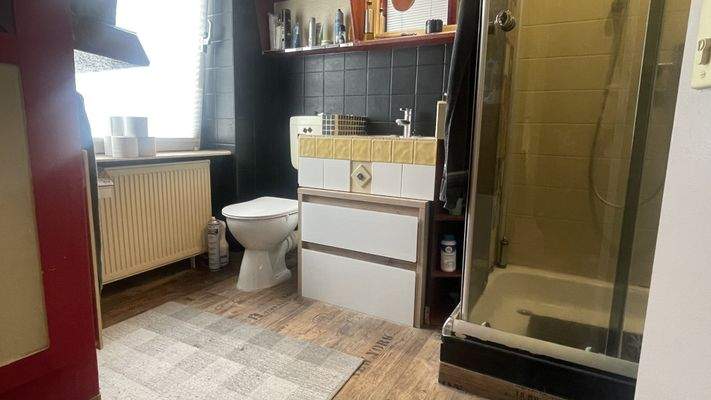 Badezimmer mit Dusche WE