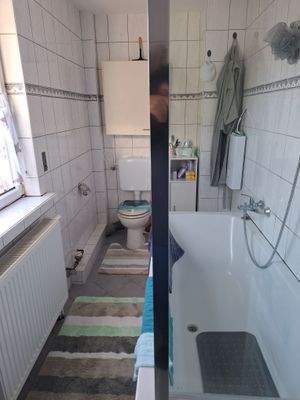 Badezimmer mit Wannenbad Obergeschoss