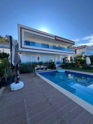 WhatsApp Image 2024-11-11 at 10.51.43.jpeg