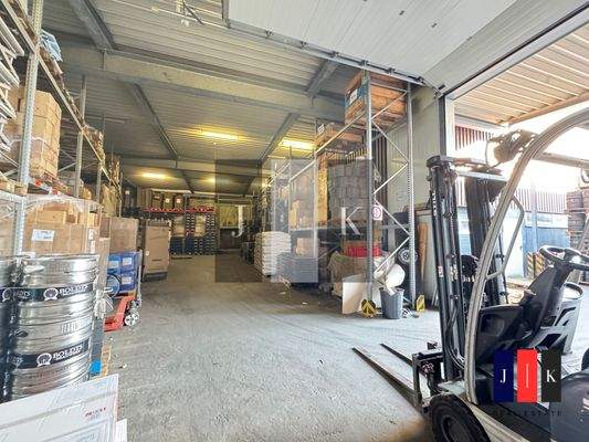 Halle Innenansicht 1