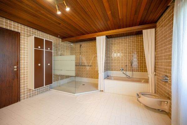 Masterbad mit Badewanne