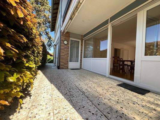 ...Zugang zur Terrasse.