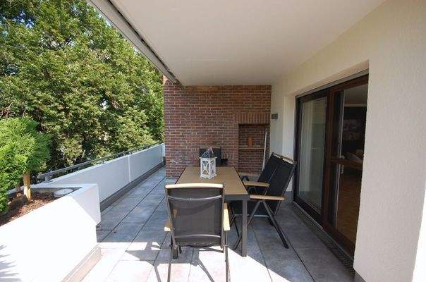 Terrasse vor Wohnzimmer