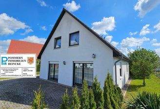 Haus und Stellflächen!.jpg