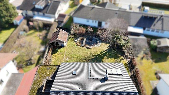 Garten mit Teich & Schuppen