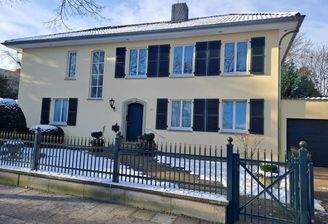 schöne 2-3 Zimmerwohnung