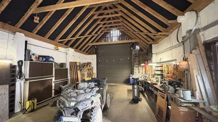 Garage mit Werkstatt