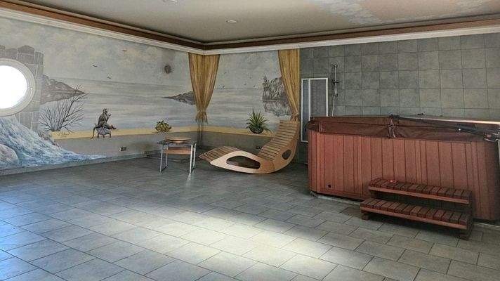 Badehaus mit Whirlpool