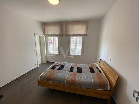 06 Schlafzimmer mit Ankleideraum