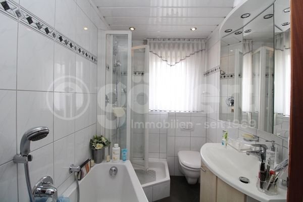 g1321608