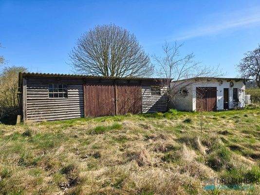 Weiteres massives Nebengelass