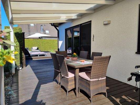 überdachte Terrasse