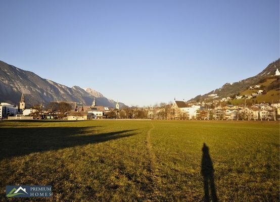 Schwaz - großzügiger, eleganter Wohnraum - nächste Umgebung - Spazierwege