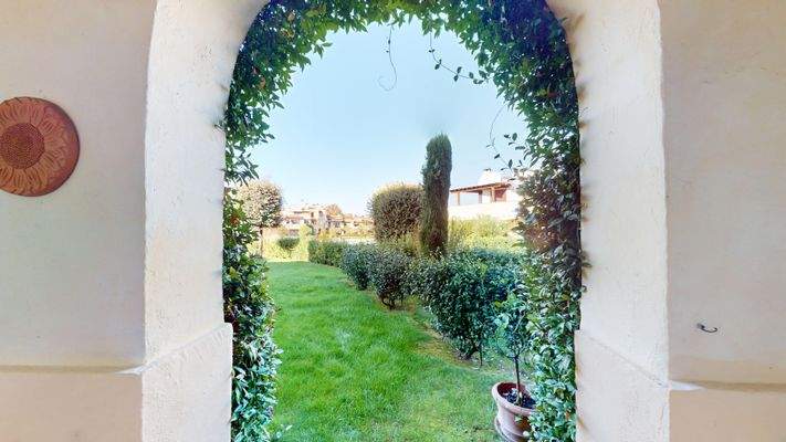 PR-024-97-Appartamento-con-doppi-giardini-al-Garda