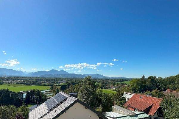 Traumhafter Weit- und Bergblick!