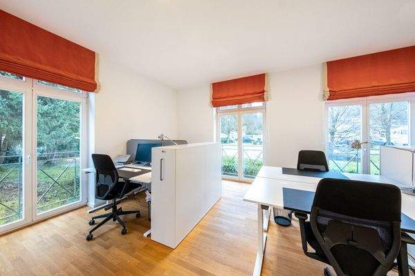 Helle Arbeitsplätze