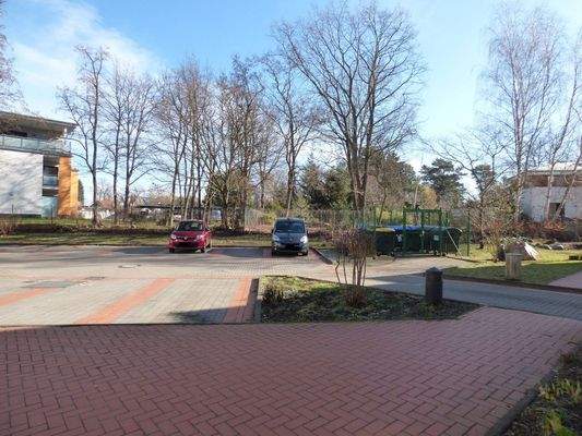 Blick zu den Stellplätzen