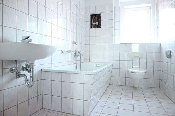 Wannenbad mit Fenster