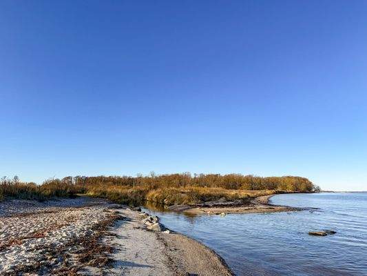12. Naturstrand ca. 1 km entfernt.jpg