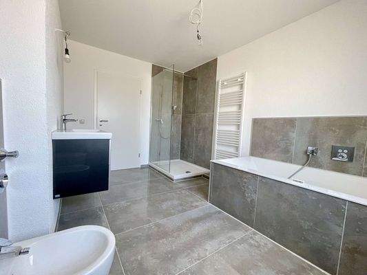 en-suit Master-Bad im OG