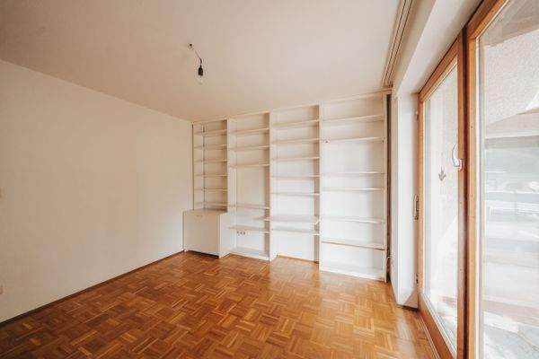 Räumlichkeiten Erdgeschoß-Schlafzimmer1.1