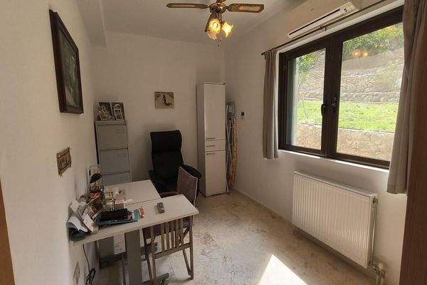 Kreta, Pemonia: Ruhiges und weitläufiges Anwesen zu verkaufen