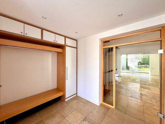 Eingangsbereich mit Garderobe