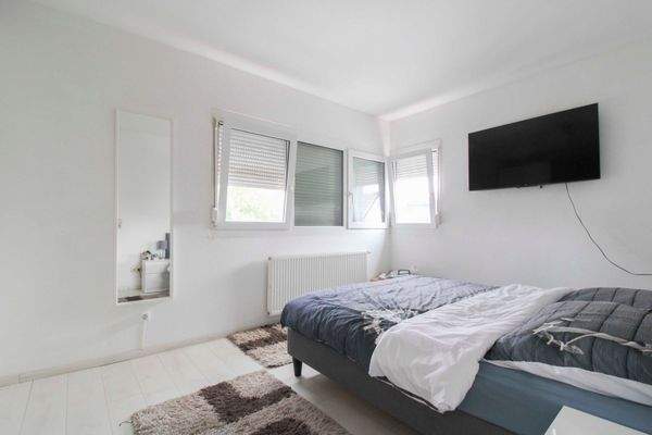 Schlafzimmer- Wohnung OG