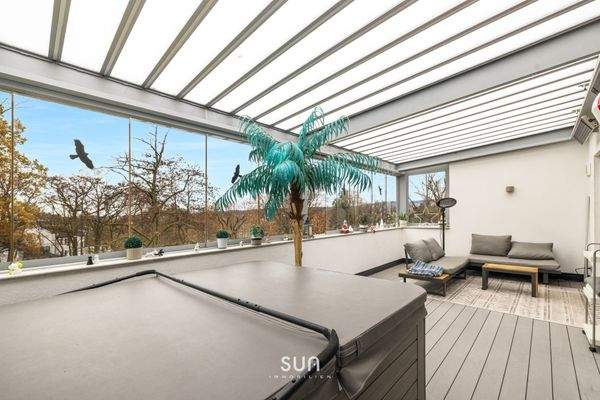 WINTERGARTEN MIT WHIRLPOOL