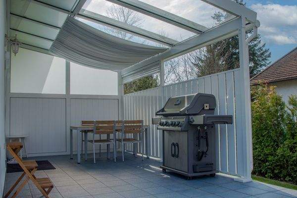 überdachte Terrasse