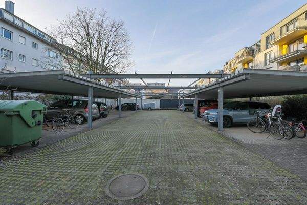 Parkplatz im Innenhof