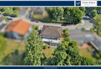 Vogelperspektive mit Logo