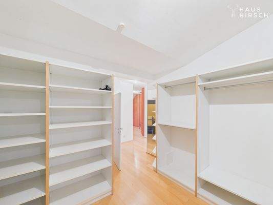 Ankleidezimmer 1 im 1.OG